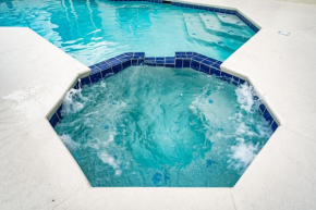 Budget Friendly! Lake View Home with a Private pool nearby to Disney